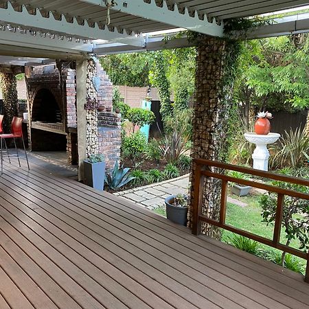 Cottonwood Guesthouse Oasis Блумфонтейн Экстерьер фото