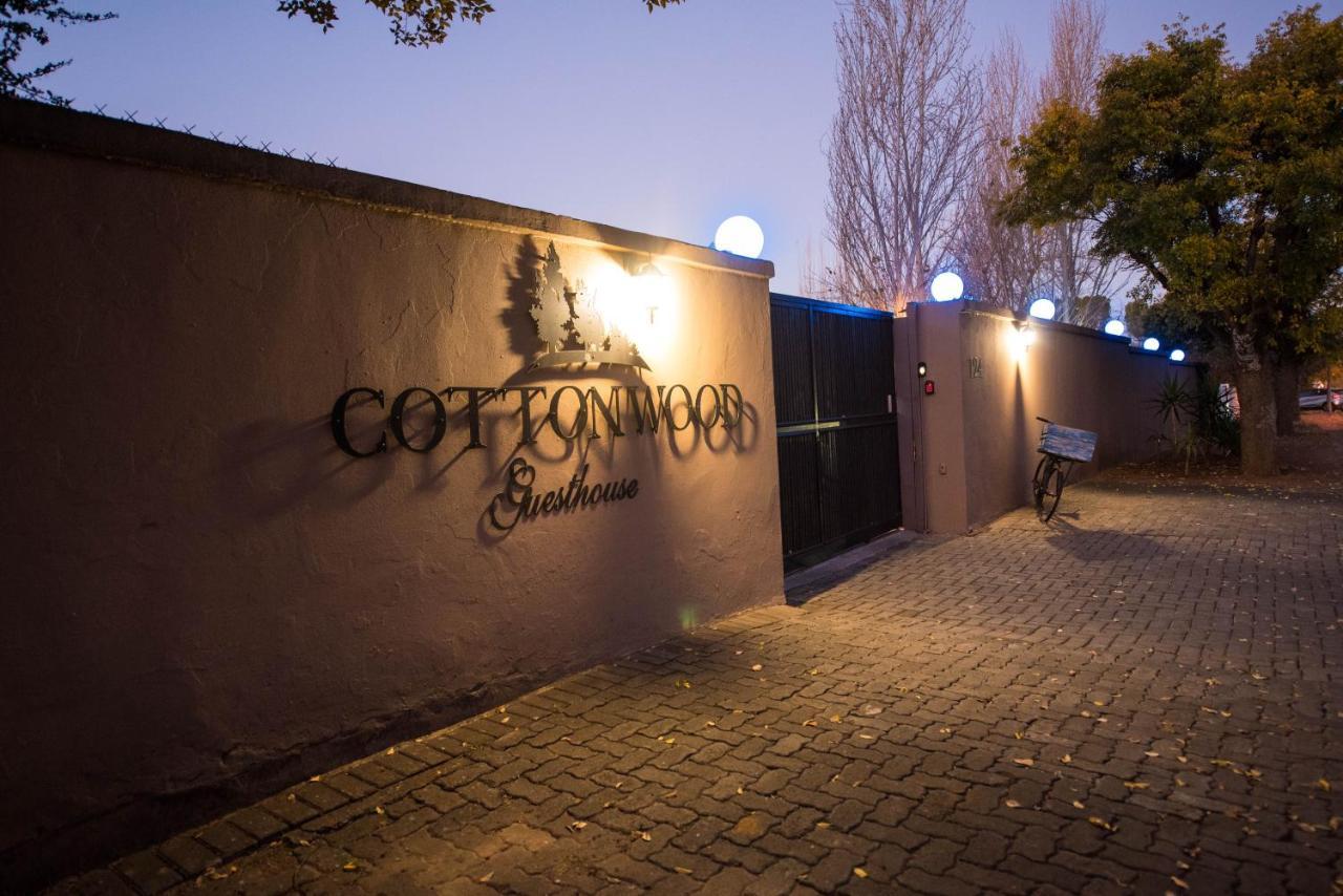 Cottonwood Guesthouse Oasis Блумфонтейн Экстерьер фото