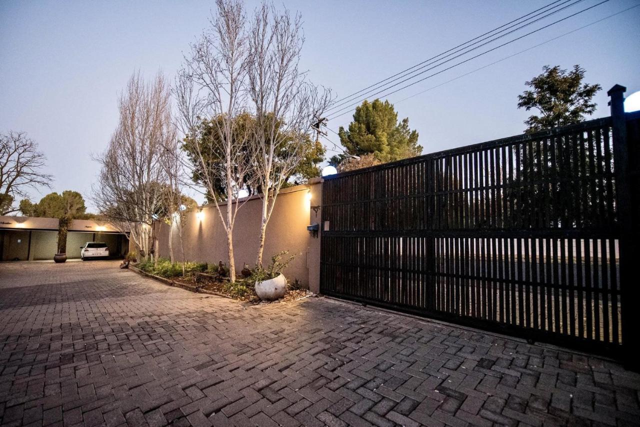 Cottonwood Guesthouse Oasis Блумфонтейн Экстерьер фото