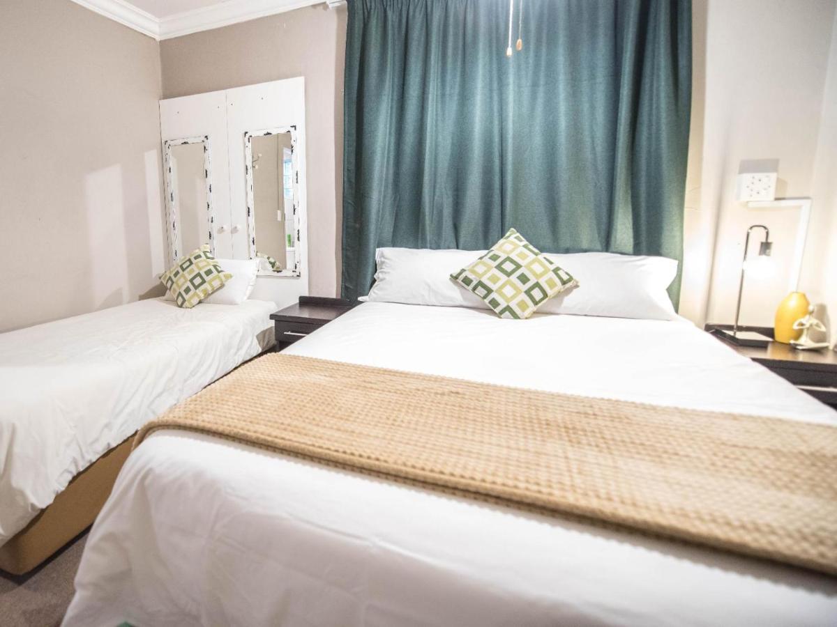 Cottonwood Guesthouse Oasis Блумфонтейн Экстерьер фото