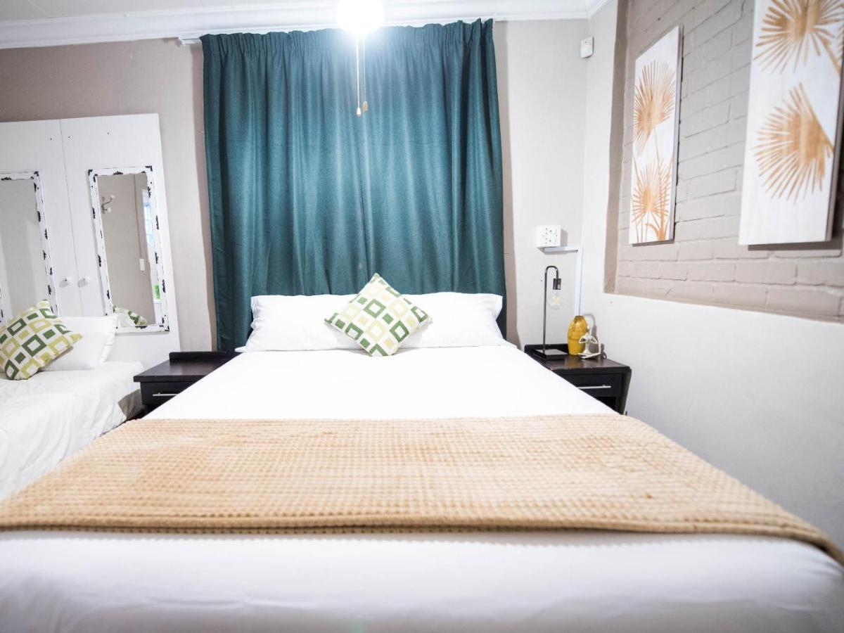 Cottonwood Guesthouse Oasis Блумфонтейн Экстерьер фото